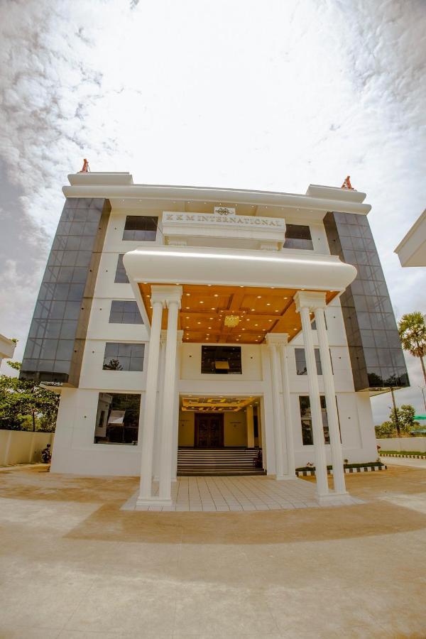 Kkm International Hotel Kuzhittura Exterior foto